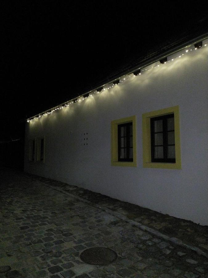 City-Top Vendeghaz Esztergom Exterior photo