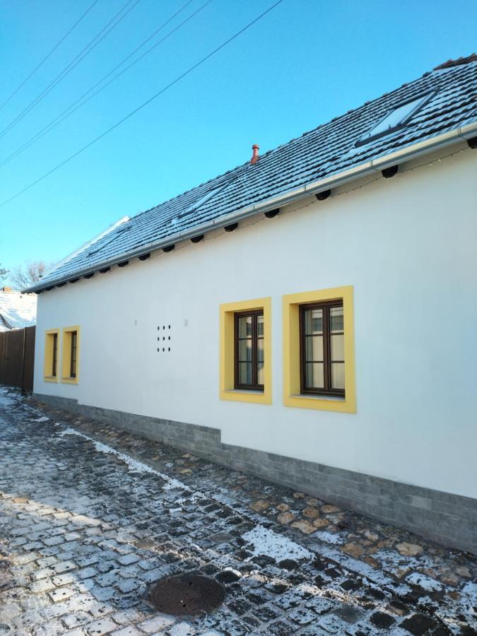 City-Top Vendeghaz Esztergom Exterior photo